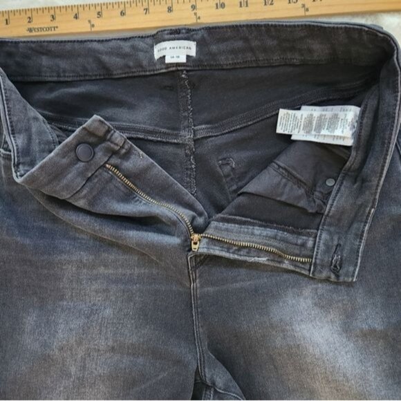 Good American Women's wash Black Jeans - Picture 12 of 14